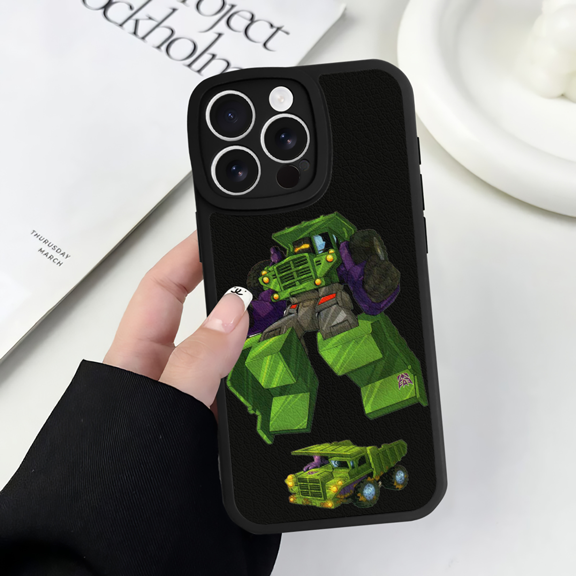 （画像用）  【iPhone 16シリーズ対応】シリコンスマホケース（レザー調） 材質：シリコン